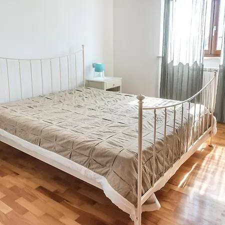 M348 - Marcelli, Comodo Trilocale Nuovo Con Piscina E Balcone Apartment Santa Maria in Potenza
