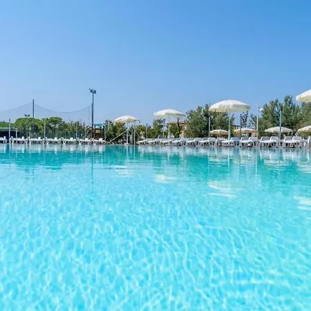 Apartamento M348 - Marcelli, Comodo Trilocale Nuovo Con Piscina E Balcone Marcelli