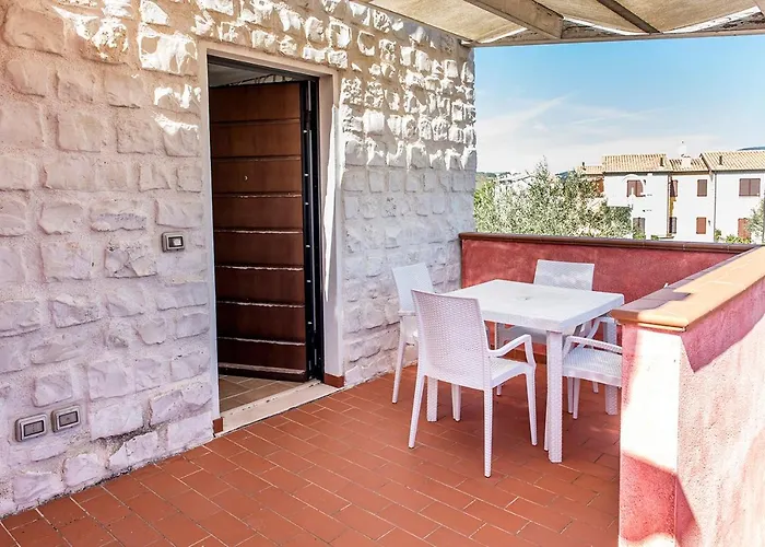 M348 - Marcelli, Comodo Trilocale Nuovo Con Piscina E Balcone Apartamento Marcelli