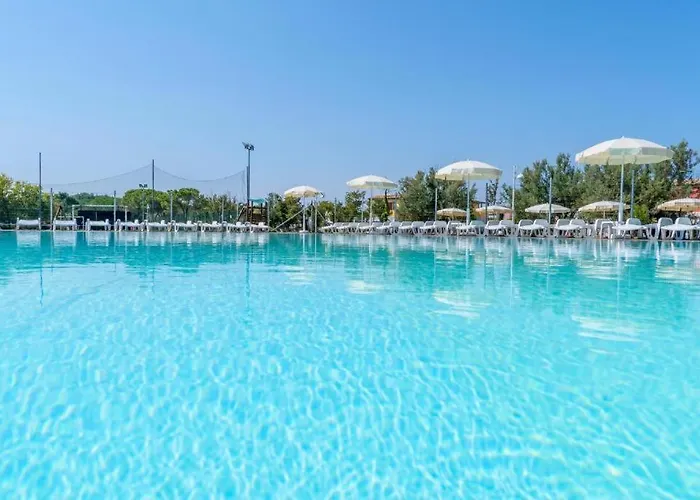 Apartamento M348 - Marcelli, Comodo Trilocale Nuovo Con Piscina E Balcone Marcelli