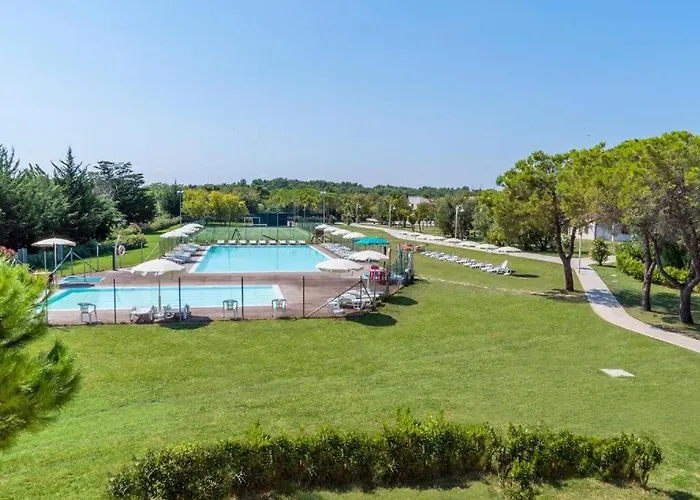 Apartamento M348 - Marcelli, Comodo Trilocale Nuovo Con Piscina E Balcone